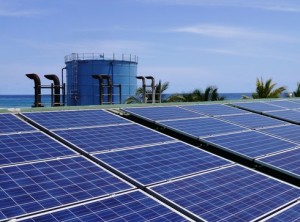 PV-Diesel-Hybrid-Anlage auf den Maledivien - Veröffentlichung mit Angabe der Bildrechte: DHYBRID bzw. DHYBRID Power Systems GmbH