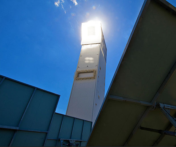 Mit Sonnenenergie Aluminium schmelzen - Deutsche und südafrikanische Forscher entwickeln neues Verfahren