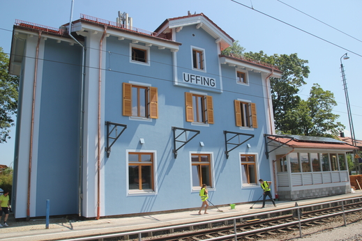 Der sanierte Bahnhof Uffing / Pressebild