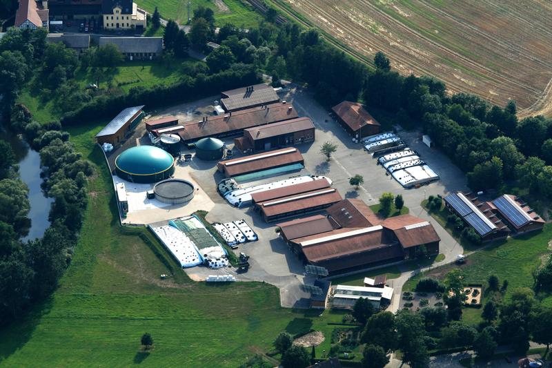 Hessisches Biogasforschungszentrum am Eichhof bei Bad Hersfeld aus der Luft Fraunhofer IWES | Tom Prall
