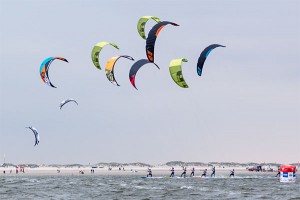  GP JOULE liefert saubere Solarenergie für den Pringles Kitesurf World Cup 2015 in St. Peter-Ording / Pressebild