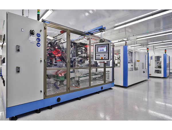 Die vollautomatische Assemblierung der PHEV-1-Zellen erfolgt im 200 m² Trockenraum. Bild: ZSW/M.