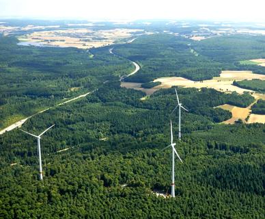 Anlagen 1 bis 3 des Windparks Ravenstein von Green City Energy / Foto Mechtild Buck