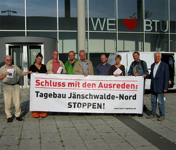 Protest vor dem „Brandenburger Energietag“ in Cottbus / Pressebild