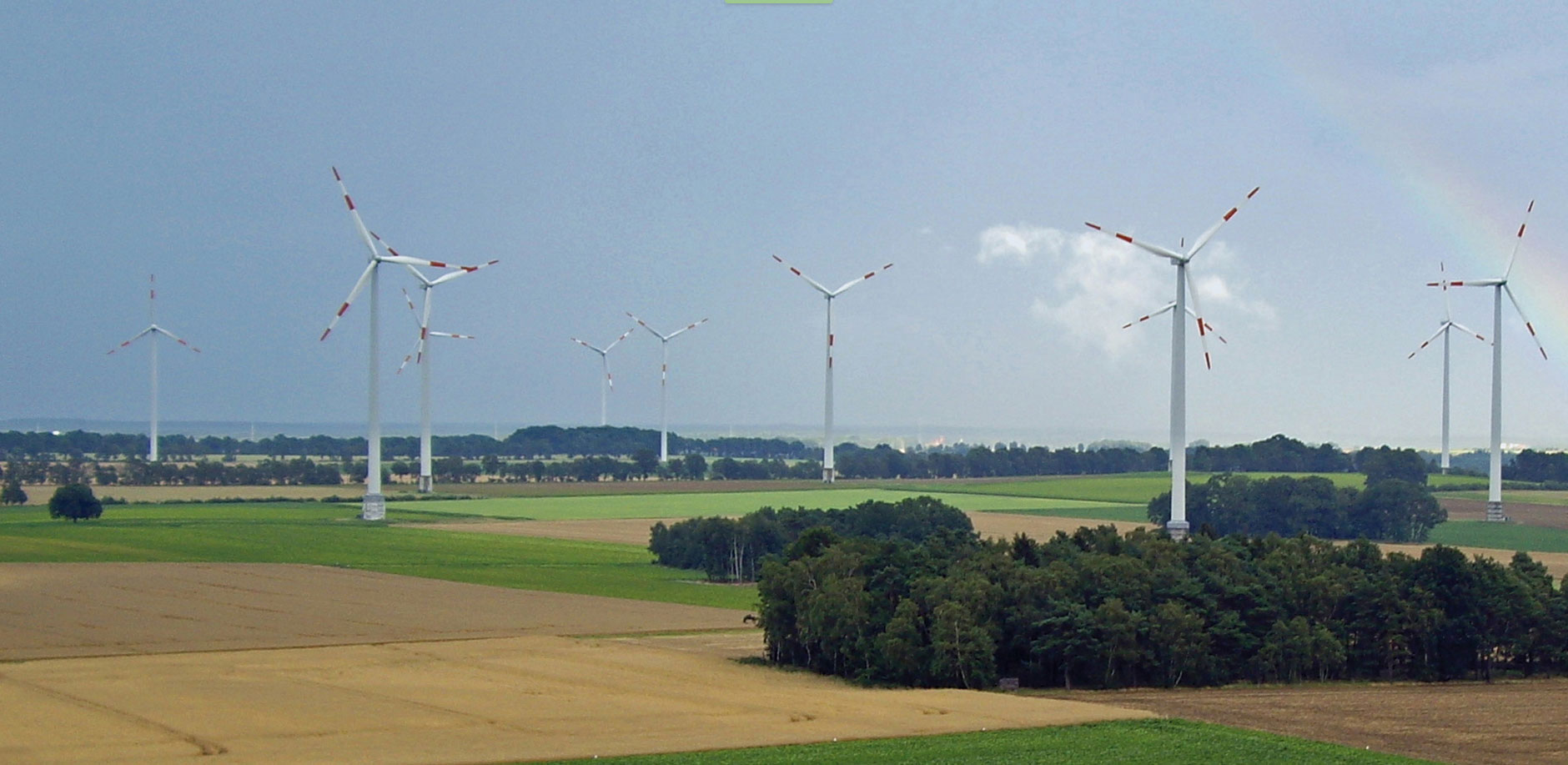 Windpark mit Regenbogen / Pressebild: Foto: Flying-Digicam
