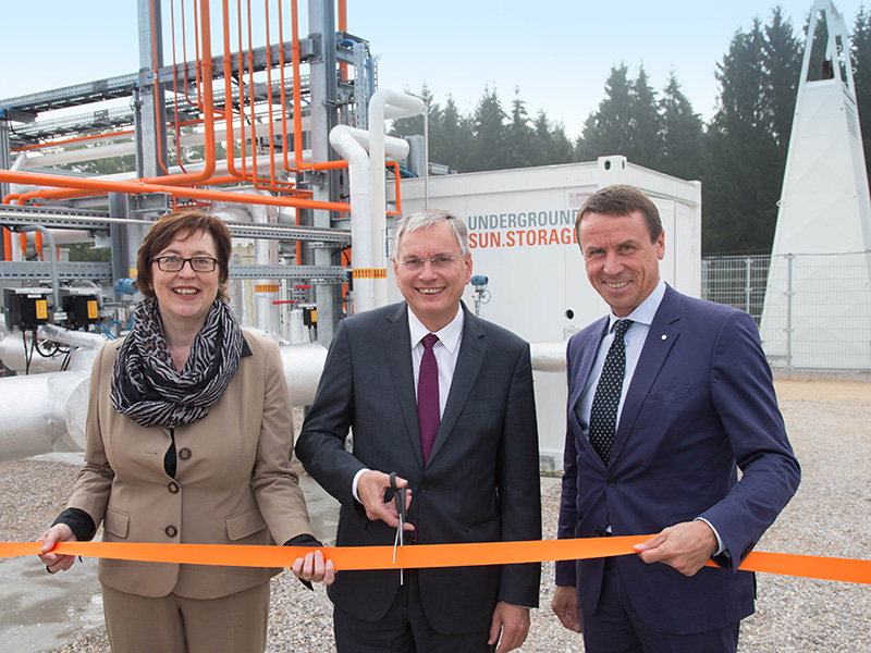 Klimafonds-Geschäftsführerin Vogel, Technologieminister Stöger und RAG-Generaldirektor Mitteregger bei der Eröffnung (Foto: Klima- und Energiefonds/APA-Fotoservice/Vogl)
