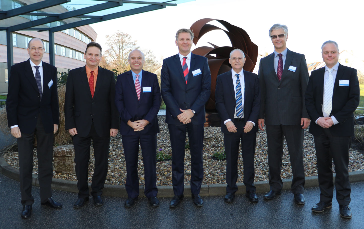 (Quelle: BGHM) Referenten und Organisatoren der BGHM-Betriebsärztetagung (v.l.n.r.): Dr. Christoph Hecker, Dr. Florian Struwe, Christoph Preuße, Dr. Bernd Rose, Dr. Wolfgang Römer, Dr. Uwe Pucknat (alle BGHM), Dr. Nils Weinrich (Berufsgenossenschaftliches Unfallkrankenhaus Hamburg)