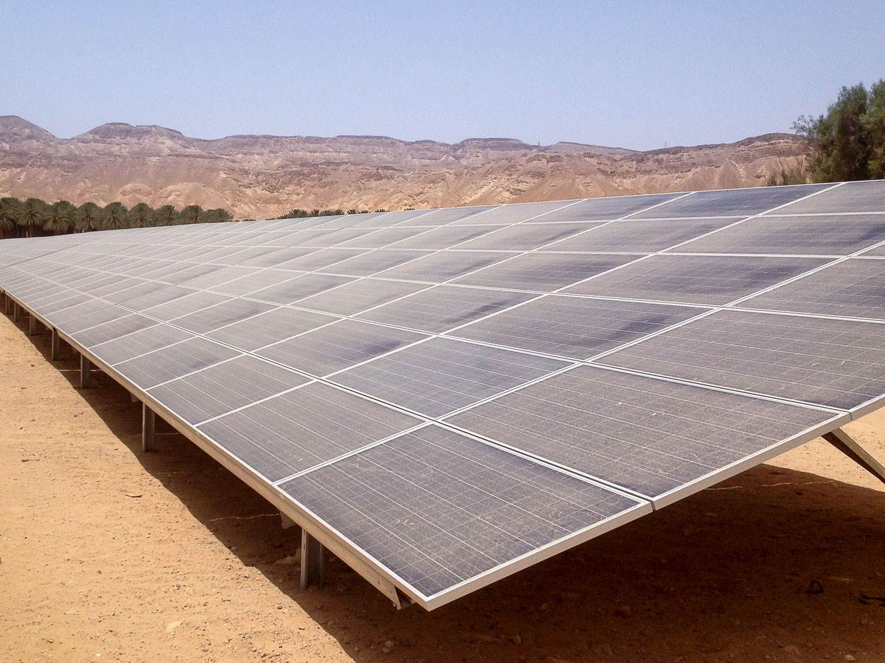 Verschmutzte Module einer 40 MW-Anlage in Israel / Pressebild: PI Berlin
