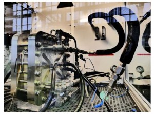 Der Ekolyser-Prototyp des Jülicher Instituts für Energie- und Klimaforschung hat seine vorgesehene Laufzeit von 1000 Stunden erreicht. Copyright: Forschungszentrum Jülich