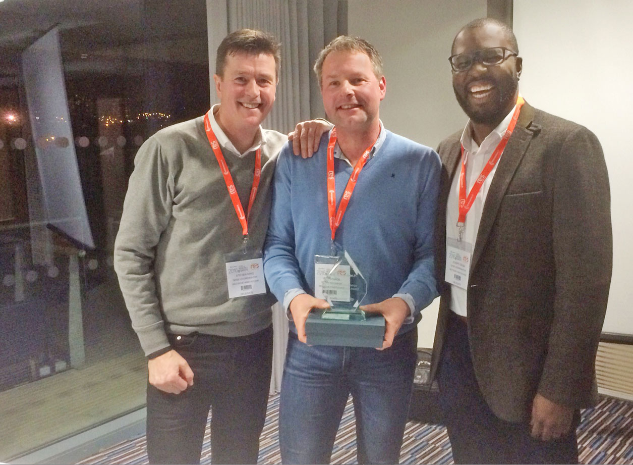 Das Gewinner-Team: Steven King, Jens Stange, Joseph Chimnogonum Odum (v.li.). / Pressebild