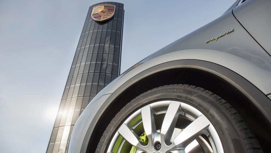 Porsche nimmt die Herausforderung der Elektromobilität konsequent an / Pressebild