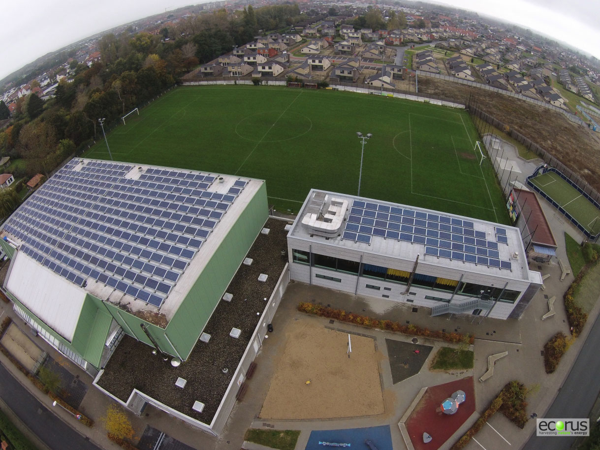 Middelkerke rooftop PV system on sports hall / Pressebild: © 2016 Delta Energy Systems (Germany) GmbH