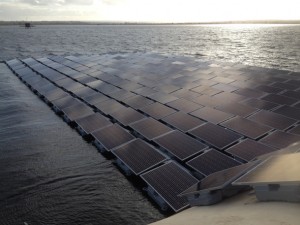 Europe’s biggest ever floating solar panel array is being installed on London’s Queen Elizabeth II reservoir as part of Thames Water’s ambitious bid to self-generate a third of its own energy by 2020. / QE-press-release