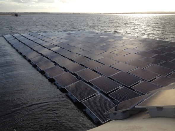Europe’s biggest ever floating solar panel array is being installed on London’s Queen Elizabeth II reservoir as part of Thames Water’s ambitious bid to self-generate a third of its own energy by 2020. / QE-press-release