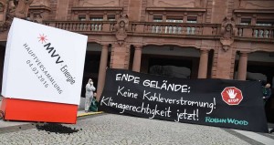 ENDE GELÄNDE für die Kohle! ROBIN WOOD-Protest bei der MVV-Aktionärsversammlung in Mannheim, 4.3.16 (Fotos: Jens Volle, ROBIN WOOD)