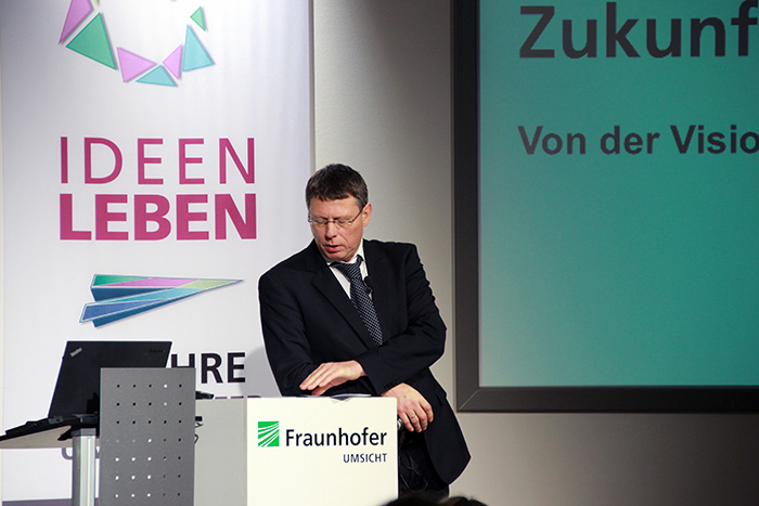 Prof. Görge Deerberg: »Der Trend zur Urbanisierung geht auch uns hier im Ruhrgebiet etwas an.« © Fraunhofer UMSICHT
