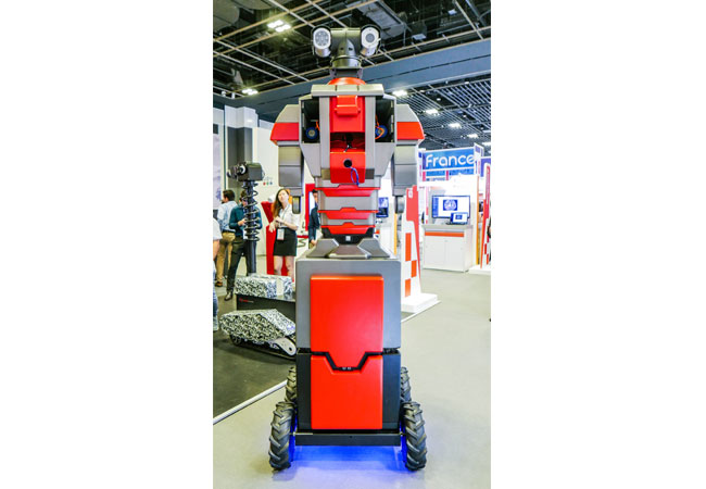 RoboguardTM Sicherheitsroboter von Oneberry Technologies / © 2017 SFC Energy AG