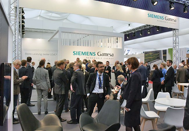 Siemens-Gamesa Messestand auf der HusumWind 2017 / Foto: HB