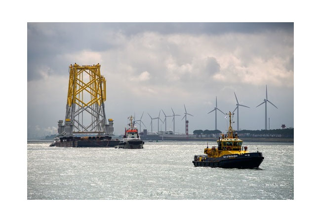 Pressebild: Jacket foundation for offshore substation on its way to the Borkum Riffgrund 2 offshore wind farm