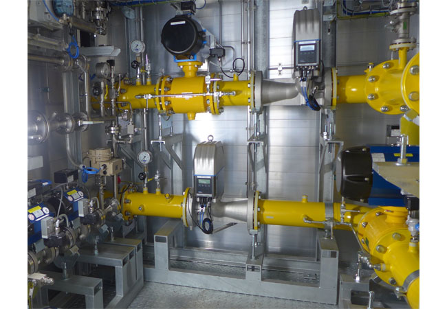 Pressebild: © Foto Fraunhofer ISE / Anlage, die Wasserstoff in das bestehende Gasnetz einspeist, unter Einhaltung der Gasnetz-Kennwerte/Grenzwerte.