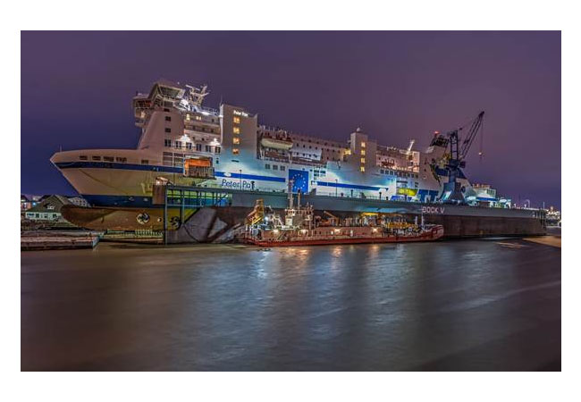 Pressebild: Mit dem Umbau der „Peter Pan“ arbeitet die Mannschaft von German Dry Docks an einem komplizierten Schiffbauvorhaben. Die ursprünglich 190 Meter lange Ostseefähre wird um ein 30 Meter langes Mittelstück auf knapp 220 Meter „gestreckt“. Bildrechte: German Dry Docks AG