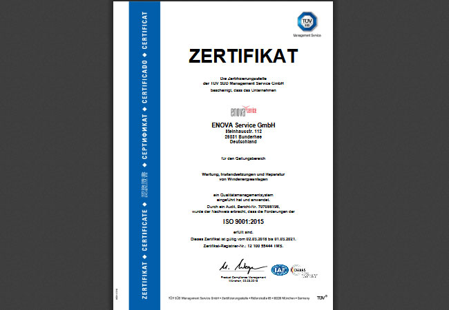 Pressebild: Das Zertifikat bescheinigt, dass ENOVA Service die hohen Standards der ISO 9001:2015 erfüllt.