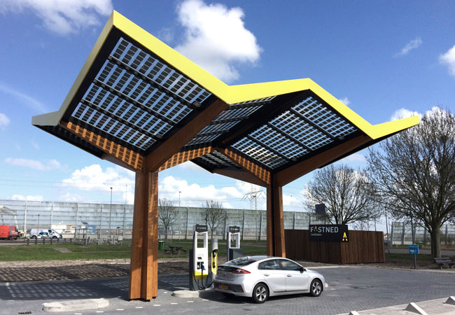 Pressebild: Fastned_350-kW-station-De-Watering-A8_The-Netherlands