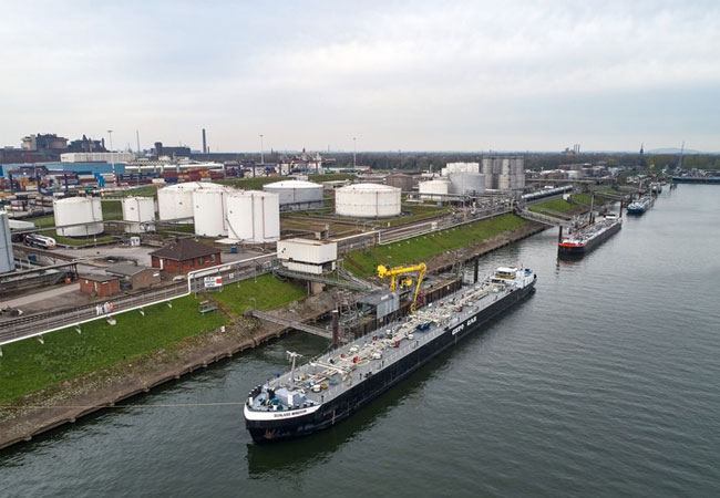 Pressebild: Erste Schiffsladung aus Rotterdam: Primagas bringt BioLPG nach Deutschland / Primagas: BioLPG erreicht Duisburger Hafen. Bildrechte: PRIMAGAS Energie GmbH & Co. KG