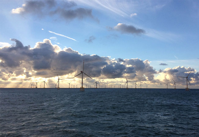 Pressebild: Der weltweit erste Offshore-Windpark ohne Subventionen wird in den Niederlanden gebaut