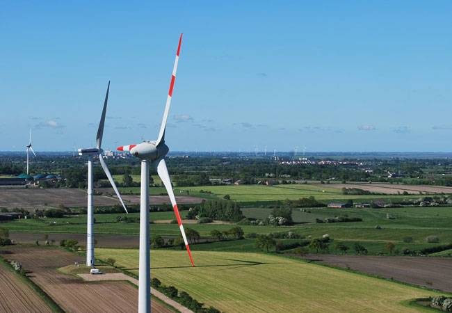 Pressebild: Windkraftanlagen_bei_Husum_Luftaufnahme