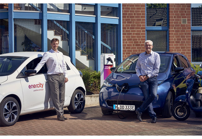 (Bildunterschrift: (v.l.n.r.) Dr. Tillmann Groth, enercity AG, Dirk Dralle, ASEKO GmbH)