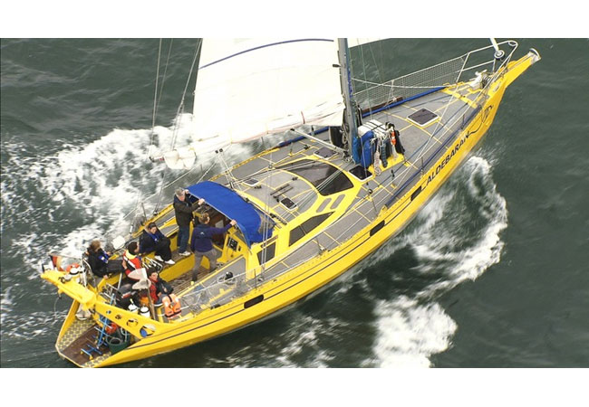 Pressebild: Schülerteams aus Baden-Württemberg forschen auf dem Bodensee