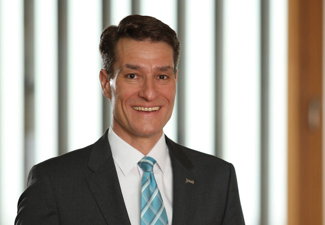 Pressebild: Michael Class weitere fünf Jahre Vorstandsvorsitzender der juwi AG