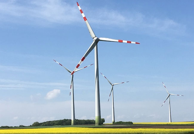 Pressebild: Positive Einstellung: aktuelle Umfrage zur Akzeptanz von Windparks im Burgenland