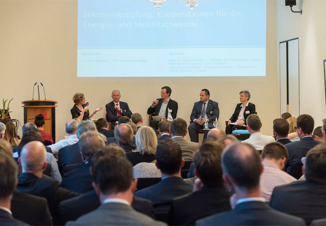 Pressebild: DNV GL und BVES veranstalten erfolgreichen Parlamentarischen Abend zum Thema Kooperationen für die Energie- und Mobilitätswende