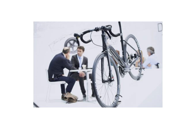 Pressefoto: Composites im Sport- und Freizeitbereich (Quelle: COMPOSITES EUROPE / Oliver Wachenfeld)