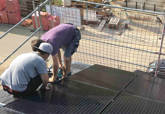 PB: CitrinSolar PV-Module mit Montage-Service