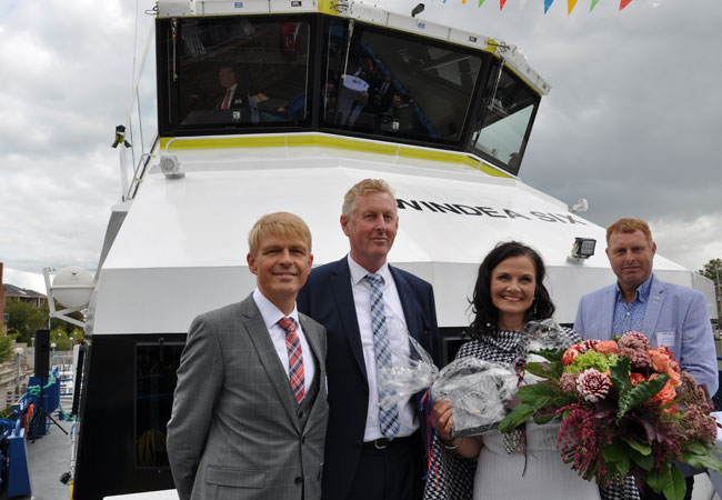 Pressefoto: Taufpatin MdB Gitta Connemann (mit von links) AG „EMS“-Vorstand Dr. Bernhard Brons, EMO-Geschäftsführer Knut Gerdes und Paul van Laar.