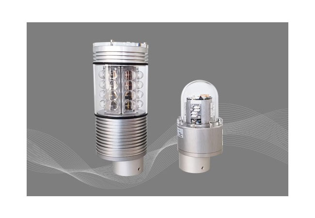 Pressebild: BU: Die kompakten procandela-Feuer pro2000XS und pro100XS.