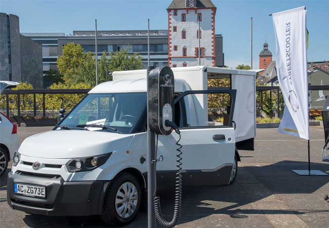 Pressebild: Die Aachener StreetScooter GmbH und der Wormser Energiedienstleister EWR AG arbeiten beim Ausbau der Elektromobilität in Rheinland-Pfalz eng zusammen / EWR