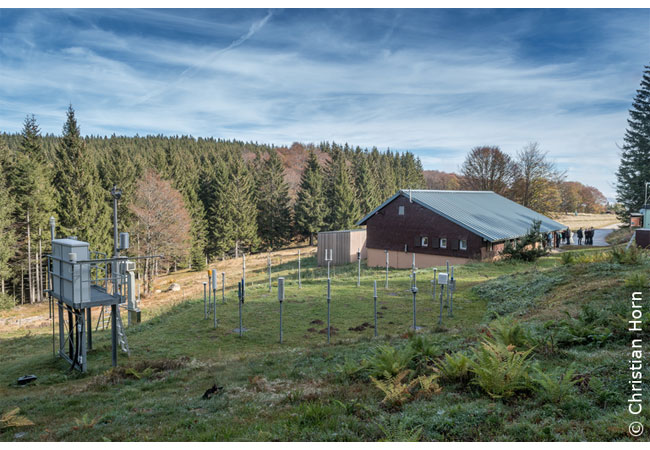 Pressebild: Die Messstation auf dem Schauinsland ist Deutschlands wichtigster Beitrag zur Überwachung des internationalen Kernwaffenstopp-Abkommens (Comprehensive Nuclear-Test-Ban Treaty, CTBT) / Copyright: Christian Horn