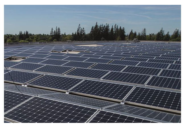 Solar ab 40 KWp Kürzung / Copyright: iKratos Solar und Energietechnik GmbH