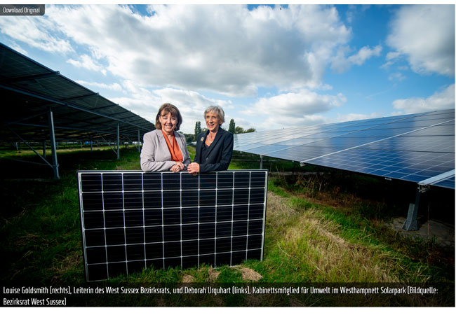 PB: Louise Goldsmith (rechts), Leiterin des West Sussex Bezirksrats, und Deborah Urquhart (links), Kabinettsmitglied für Umwelt im Westhampnett Solarpark (Bildquelle: Bezirksrat West Sussex)