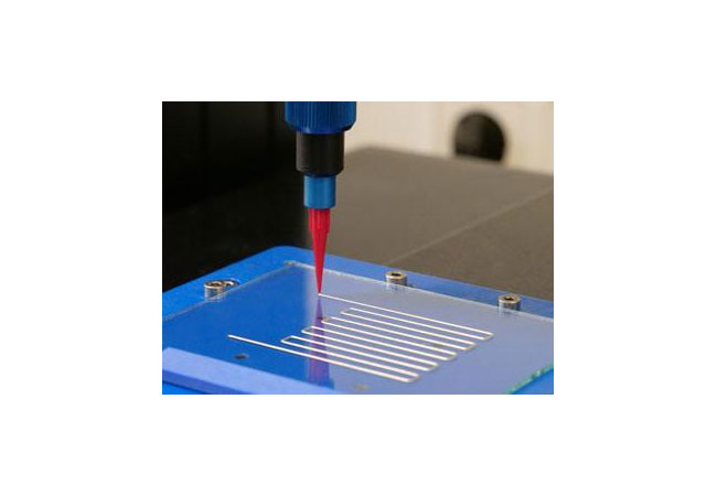 PB: preeflow garantiert eine Dosiergenauigkeit von 99 % (abhängig vom Medium) bis zu einer Menge von 1 µl. Copyright ViscoTec Pumpen- u. Dosiertechnik GmbH