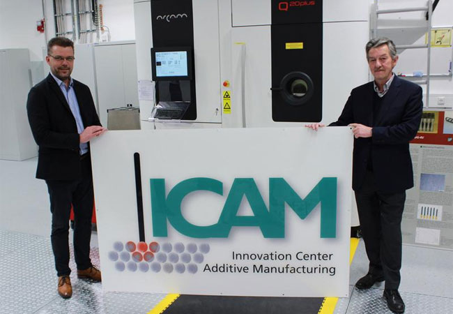 PB: Dr. Thomas Weißgärber (links) und Prof. Dr. Bernd Kieback (rechts) eröffnen das Innovation Center Additive Manufacturing ICAM am Fraunhofer IFAM in Dresden