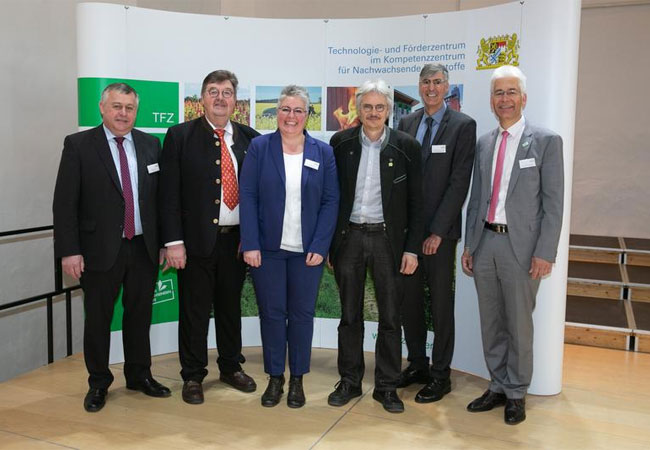 PM: Wie mit Nachwachsenden Rohstoffen die Biodiversität gesteigert werden kann, darüber diskutierten Fachexperten in Straubing.