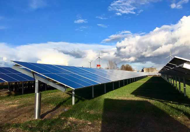 PB: VEM nimmt Photovoltaik-Anlage in Lüptitz in Betrieb