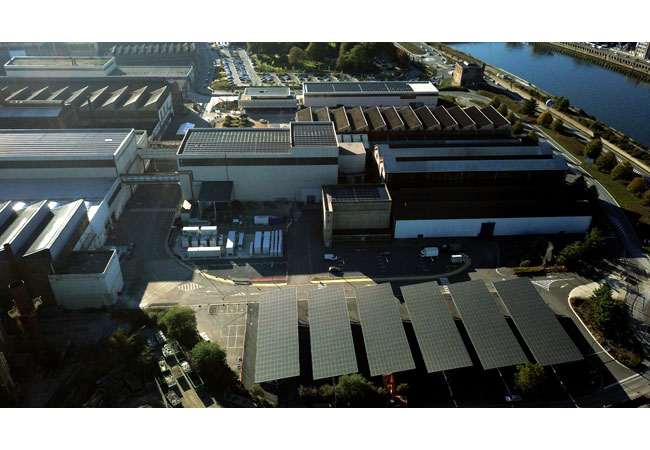 PB: Die Anlage besteht aus 6.500 Solarmodulen