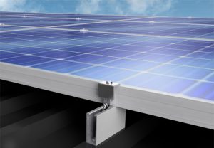 PB: Mehr Abstand, mehr Ertrag: Das neue Montagesystem MS+H sorgt für eine bessere Kühlung, was die Erträge in heißen Regionen um bis zu fünf Prozent erhöht. Copyright: Renusol Europe GmbH