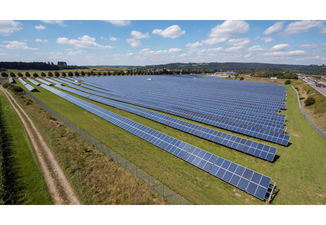 PB: So ähnlich wie in Leutkirch wird später das Solarkraftwerk in Inzigkofen aussehen / Foto: Uli Deck/EnBW